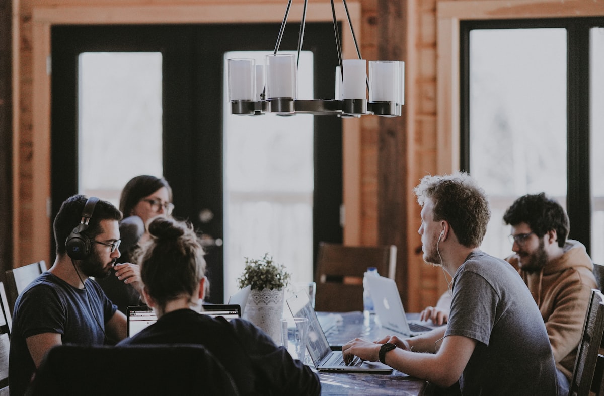 Best Remote Work Tools for Customer Support Teams (2026 Guide)